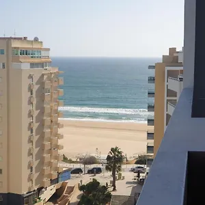 elite-residense-a-150-mts-praia-da-rocha.hotelaalgarve.com/