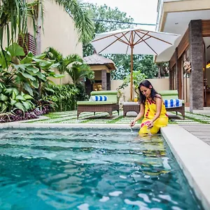 O , Seminyak Indonesia